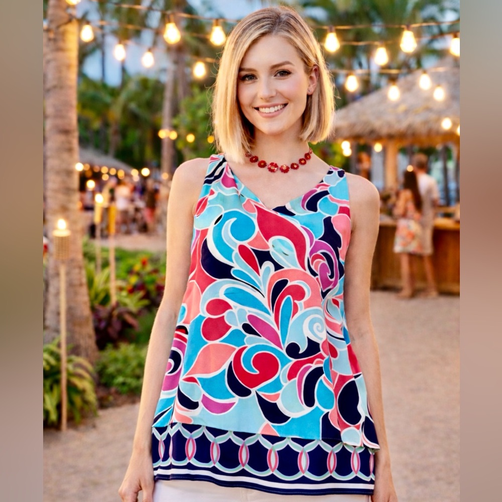 Crown & Ivy Blue & Pink Sleeveless Tiered Swing Top Petite Medium
